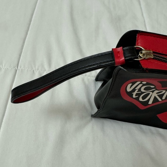 Victoria's Secret Black Too Glam To Give A Damn Makeup Cosmetic Bag Hearts Kiss - Picture 2 of 12